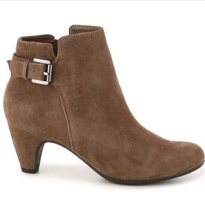 Sam Edelman Suede Booties Size 9